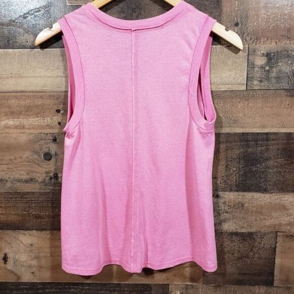 True craft NWT sleeveless "Hot Dang" graphic t-shirt junior's size large - Picture 2 of 9